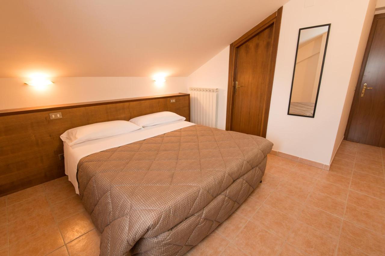 Albergo Della Corte بيسكاسيرولي المظهر الخارجي الصورة