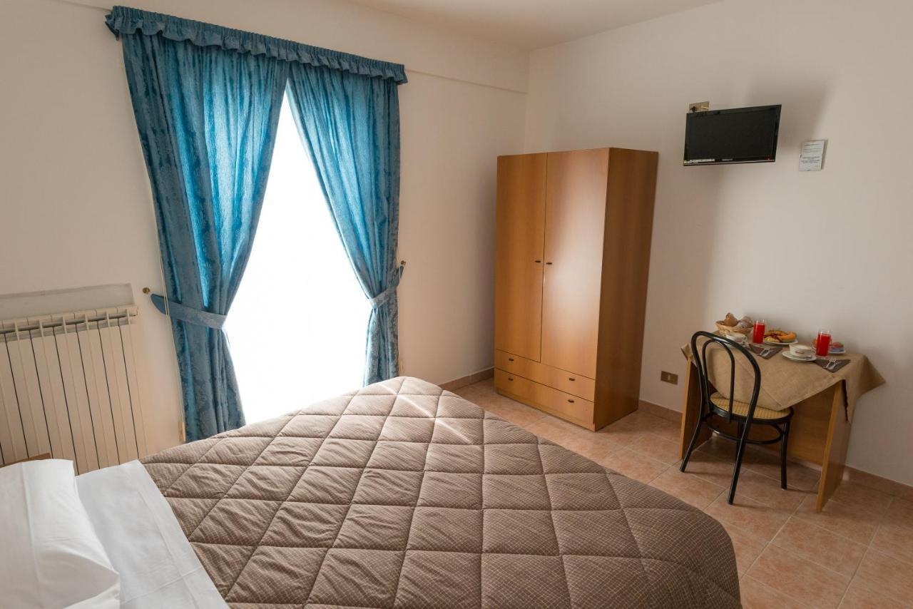 Albergo Della Corte بيسكاسيرولي المظهر الخارجي الصورة