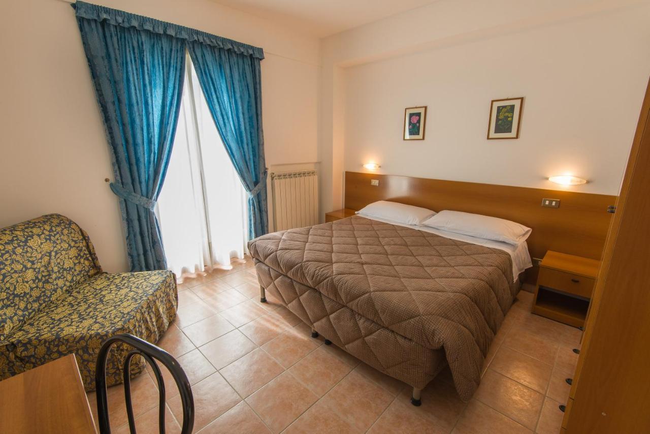 Albergo Della Corte بيسكاسيرولي المظهر الخارجي الصورة