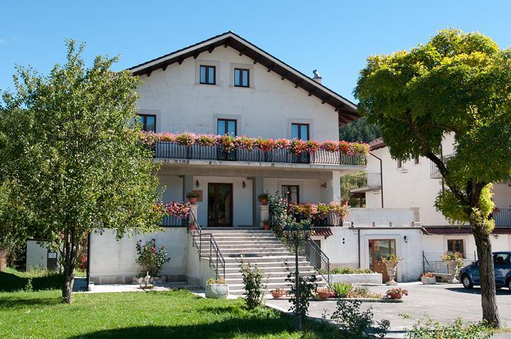 Albergo Della Corte بيسكاسيرولي المظهر الخارجي الصورة